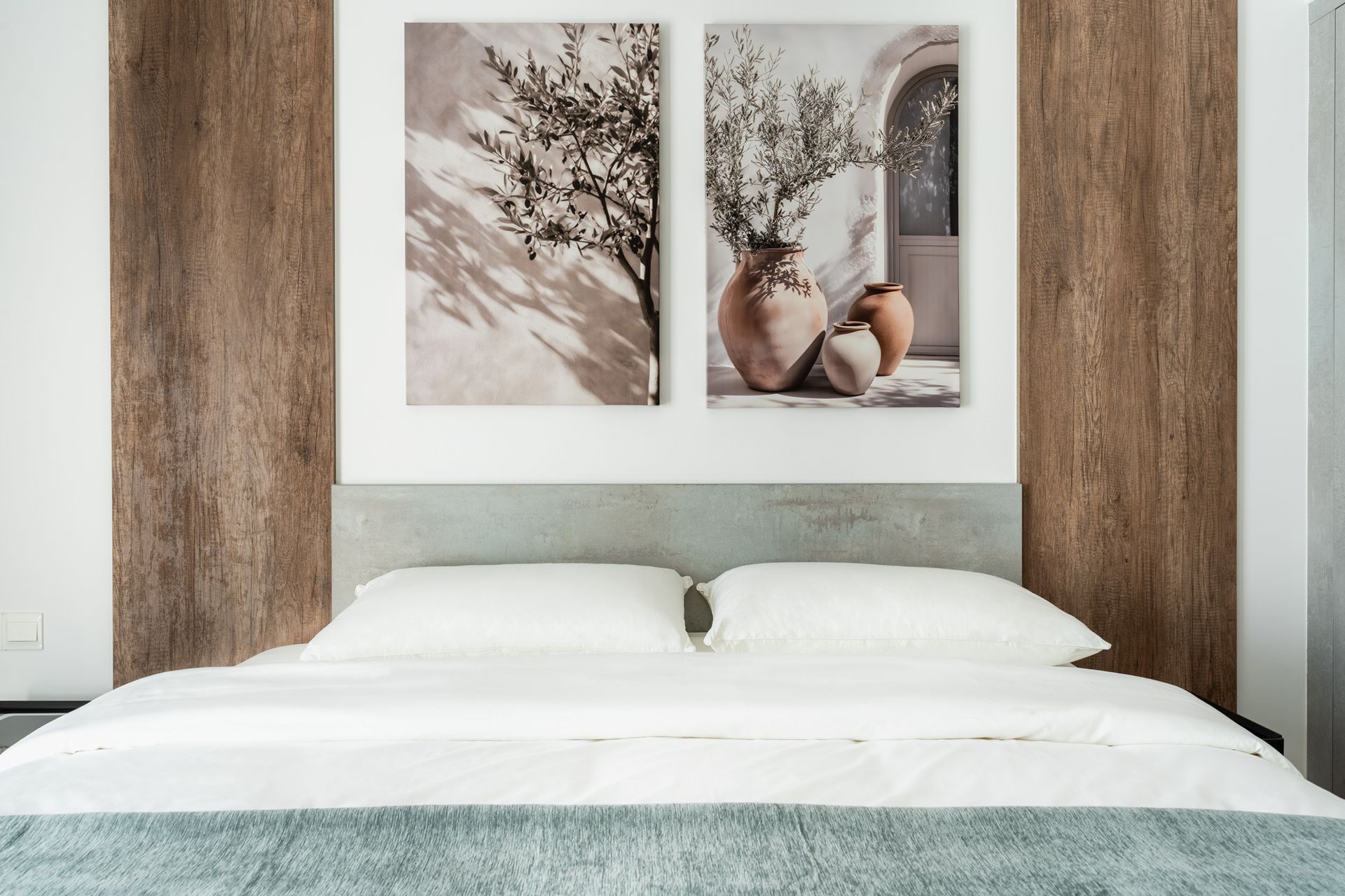 1-Bedroom Suite - Bed Detail