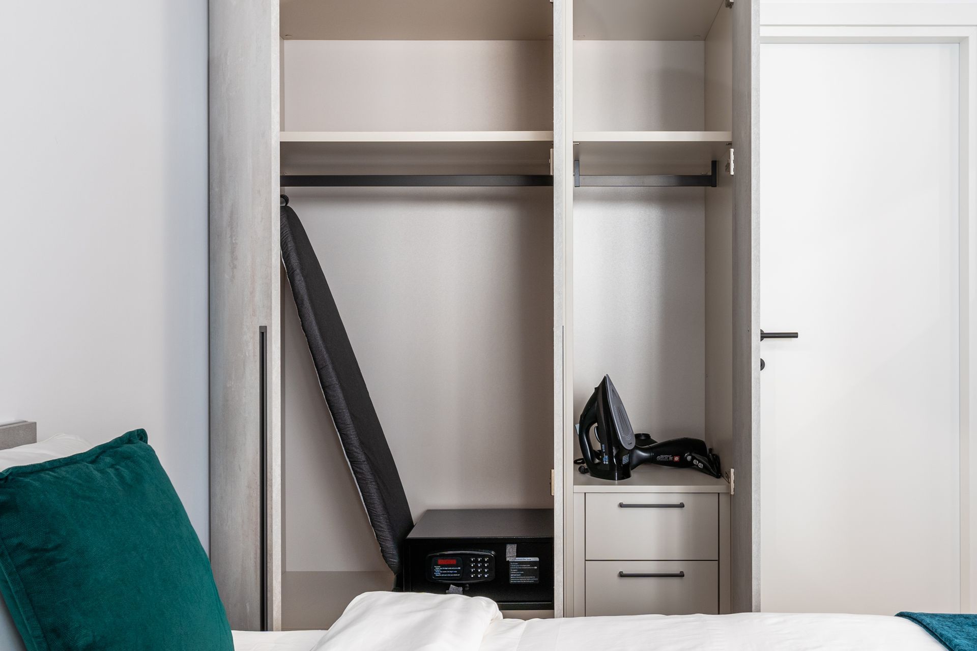 Studio Suite - Living Area