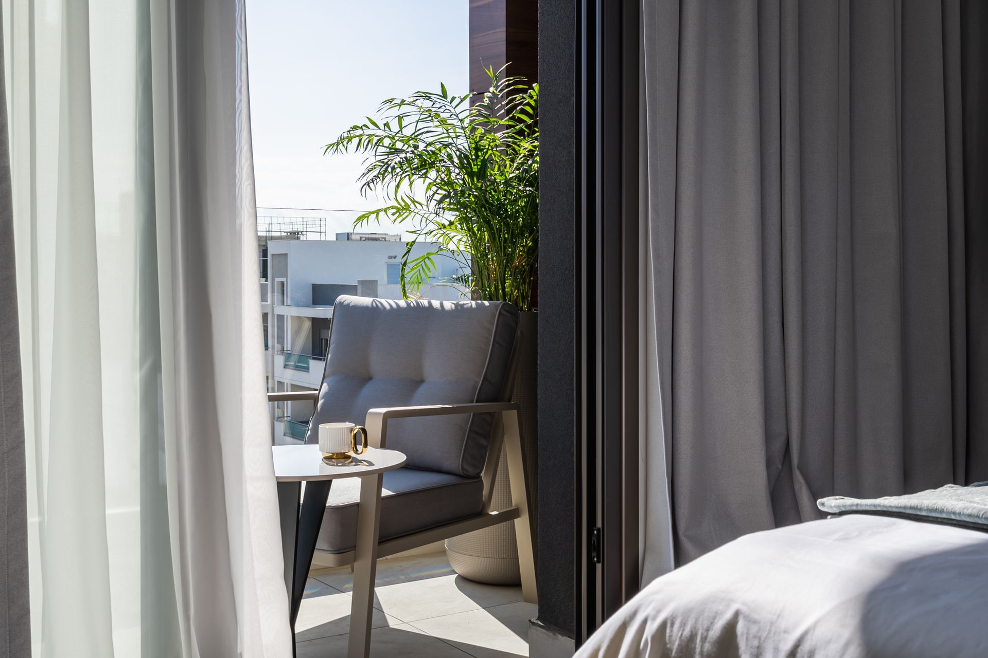 1-Bedroom Suite - Shower