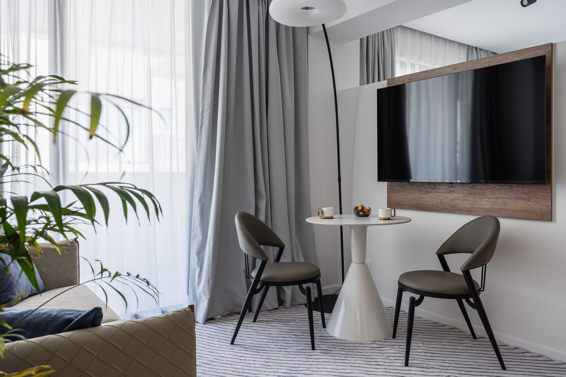 Studio Suite - Shower